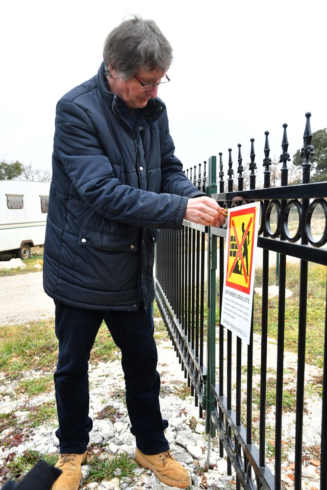Akcija protiv bespravne gradnje (snimio Milivoj MIJOŠEK)